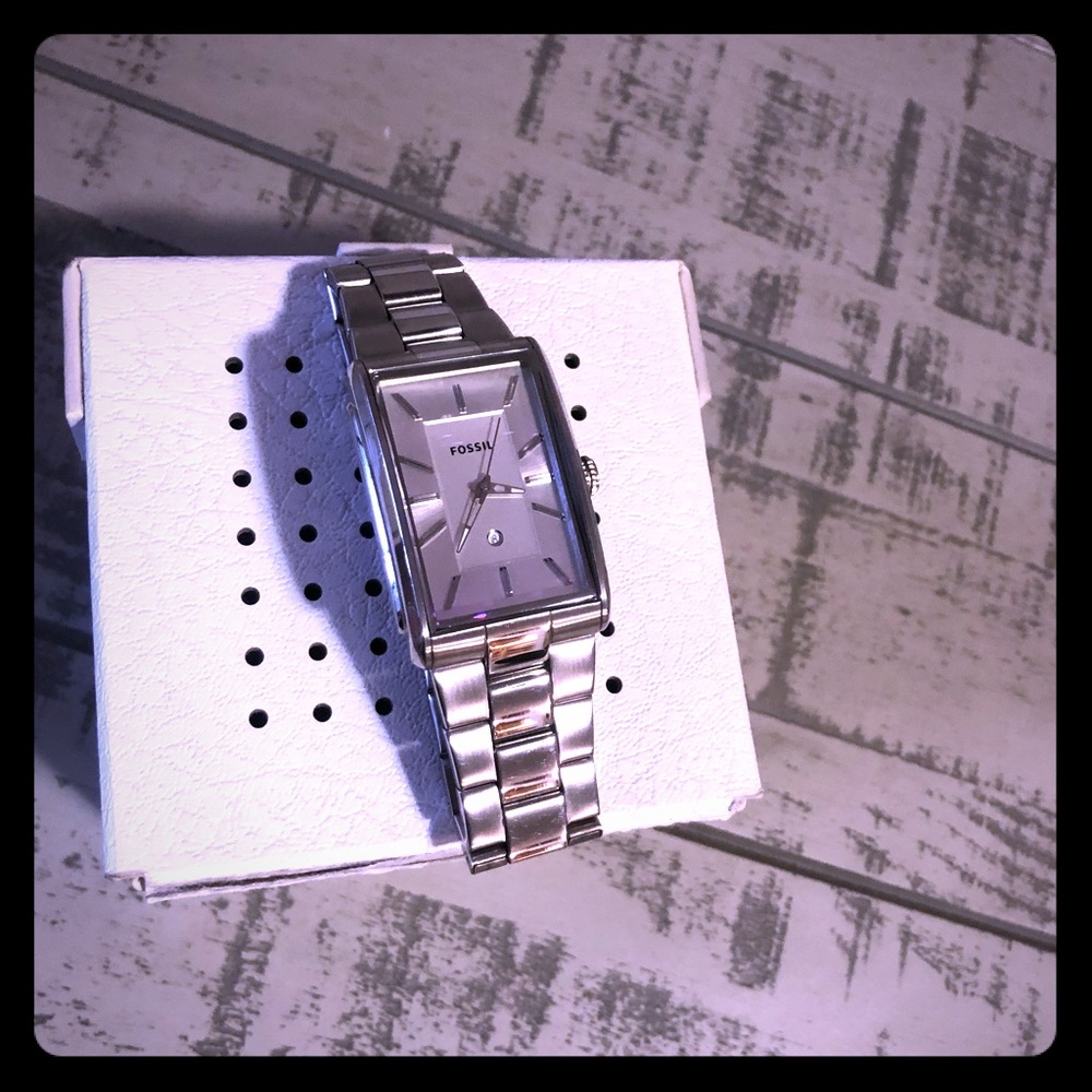 Men’s silver fossil watch